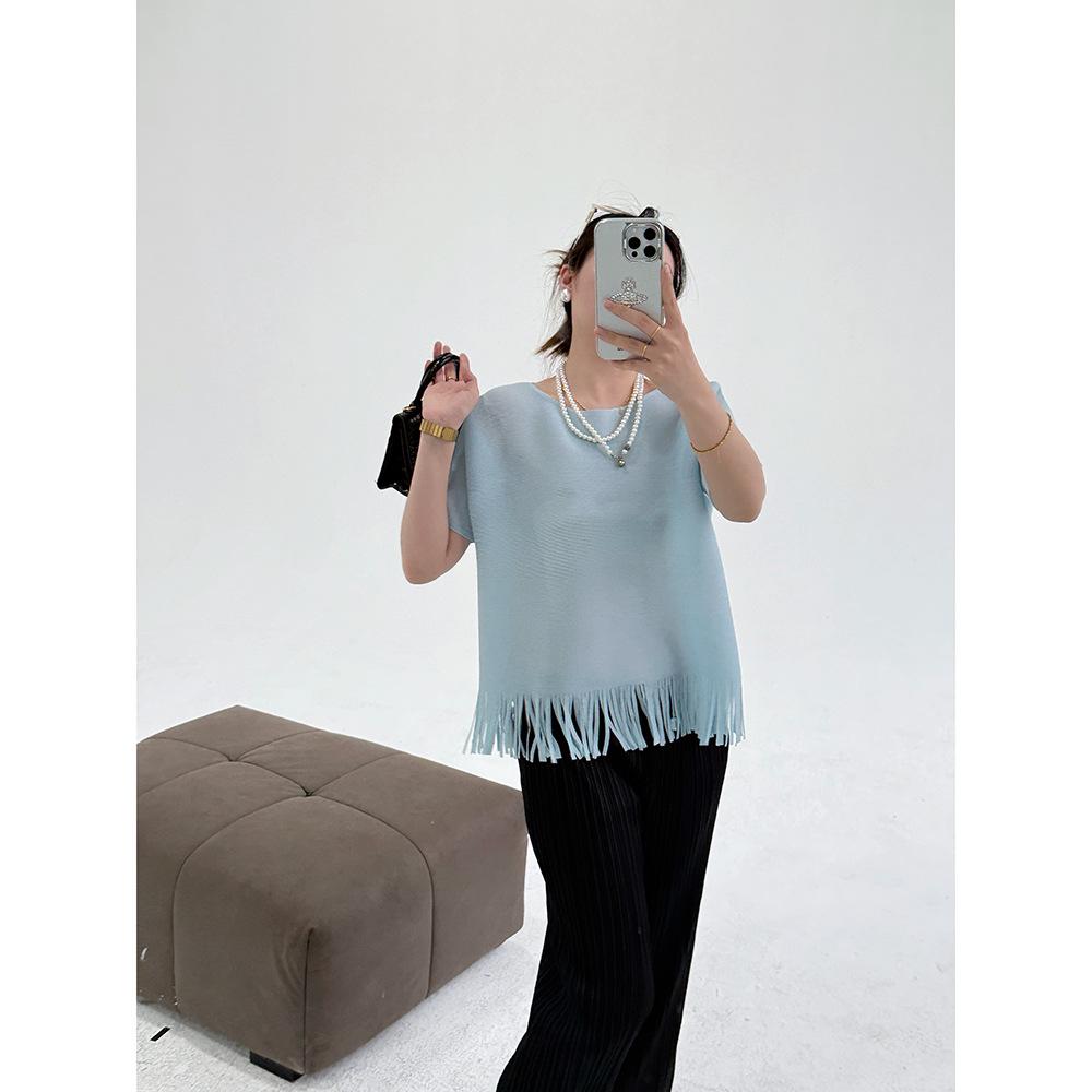 2025 Women s Summer Soft Comfortable Tassel Round Neck Ruched Solid Color Casual Top One Size светло-синий
2025 Women s Summer Soft Comfortable Tassel Round Neck Ruched Solid Color Casual Top One Size светло-синий