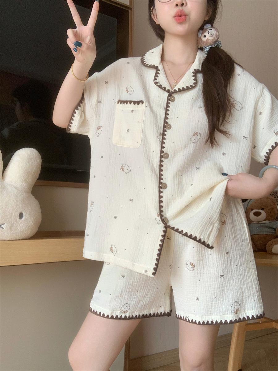 Internet celebrity cute Hello Kitty simple pajamas women s summer short-sleeved shorts lace two-piece set lazy style loungewear S
Internet celebrity cute Hello Kitty simple pajamas women s summer short-sleeved shorts lace two-piece set lazy style loungewear S