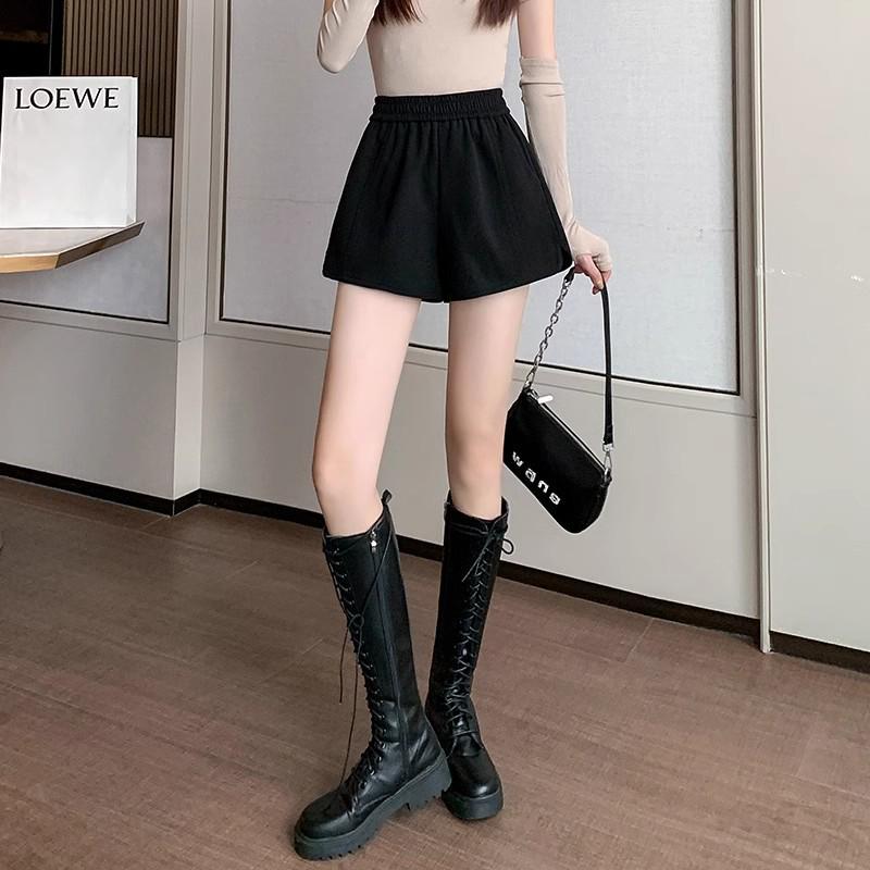 Женские твидовые эластичные шорты с высокой посадкой Осень/Зима 2024: Стройнящий, Свободный крой, Стиль буткат Medium чёрный
Женские твидовые эластичные шорты с высокой посадкой Осень/Зима 2024: Стройнящий, Свободный крой, Стиль буткат Medium чёрный