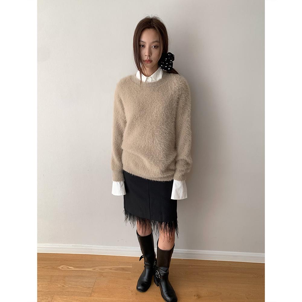 Dorothy Korean Retro Soft Round Neck Fuzzy Slimming Knitted Sweater - Versatile Warm Long Sleeve Top One Size
Dorothy Korean Retro Soft Round Neck Fuzzy Slimming Knitted Sweater - Versatile Warm Long Sleeve Top One Size