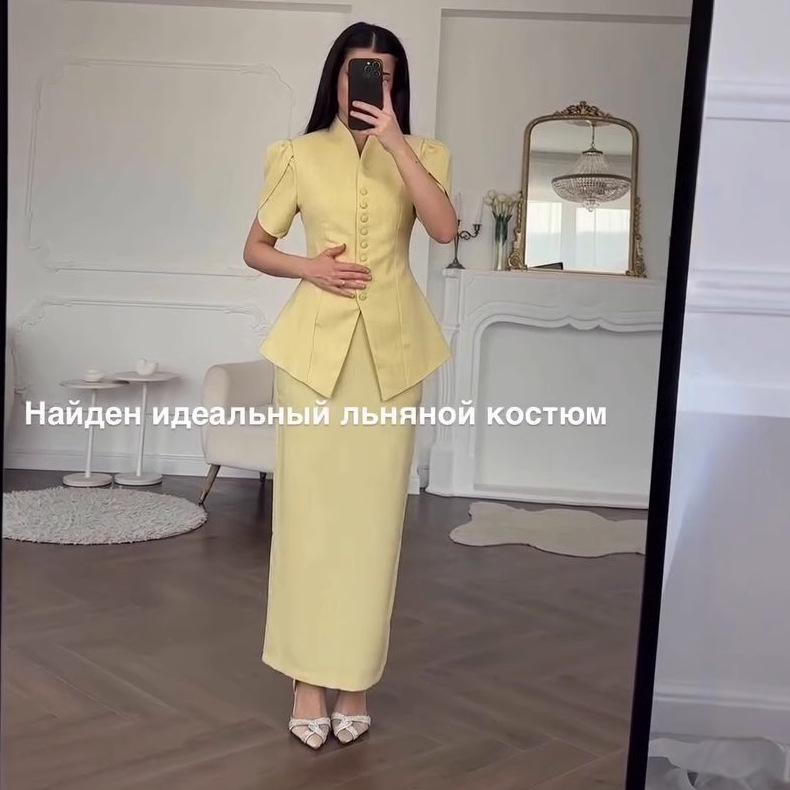 Літній європейський та американський комплект для схуднення: топ на ґудзиках та довга спідниця колор-блок для жінок 2025 Medium лимонно-жовтий колір
Літній європейський та американський комплект для схуднення: топ на ґудзиках та довга спідниця колор-блок для жінок 2025 Medium лимонно-жовтий колір
