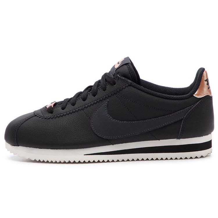 Женские кроссовки Nike Classic Cortez Bronze Heel Black Metallic-Red-Bronze-Phantom-Anthracite AV4618-001
Женские кроссовки Nike Classic Cortez Bronze Heel Black Metallic-Red-Bronze-Phantom-Anthracite AV4618-001
