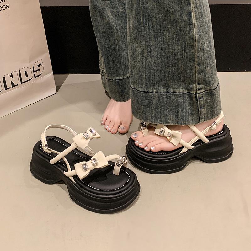 Retro casual sandals 2025 new summer fashion outer wear platform beautiful summer skirt women s sandals 35 чорний
Retro casual sandals 2025 new summer fashion outer wear platform beautiful summer skirt women s sandals 35 чорний