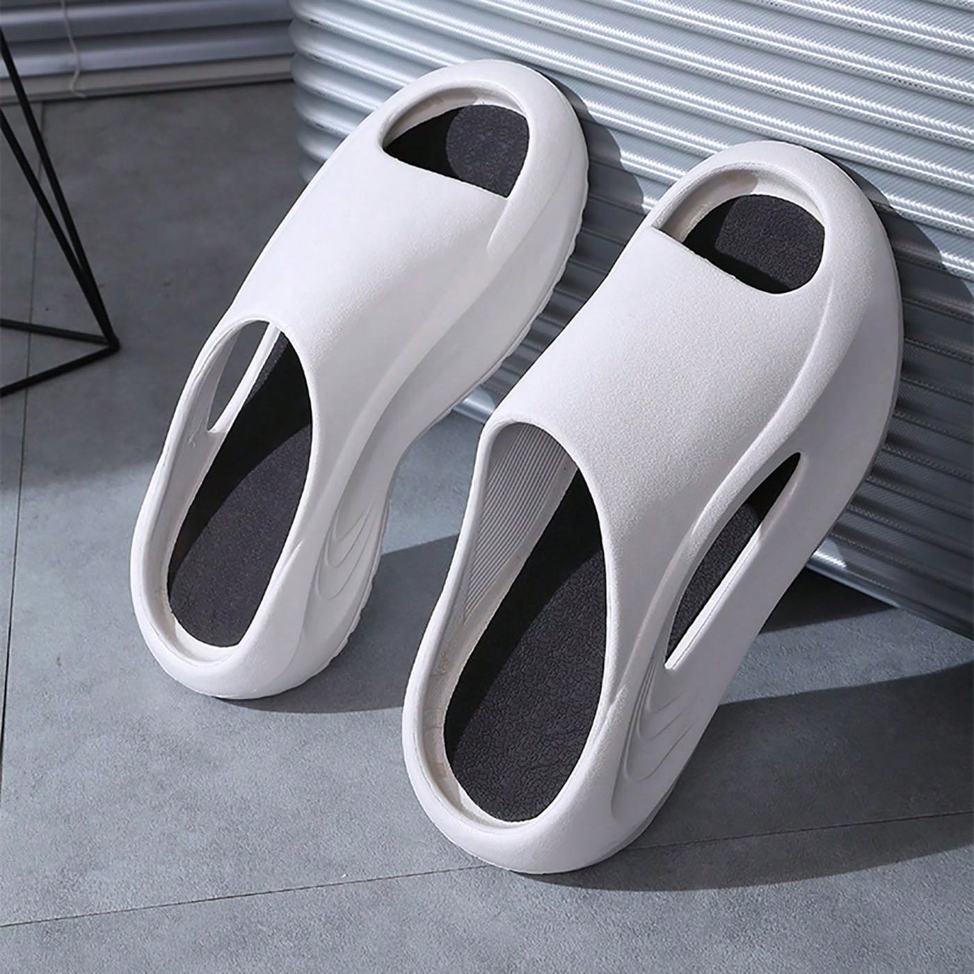 Summer Slippers For Men And Women Thick Bottom Eva Step On The Poop Feeling Outside Wear Non-Slip Casual Bathroom Slippers 40-41
Summer Slippers For Men And Women Thick Bottom Eva Step On The Poop Feeling Outside Wear Non-Slip Casual Bathroom Slippers 40-41