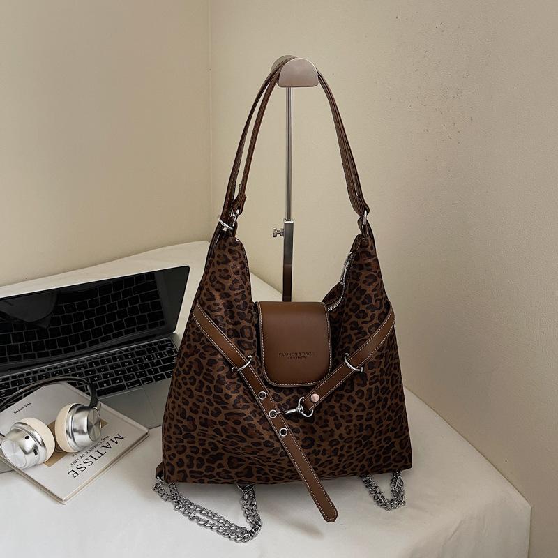 Модная женская сумка-тоут с леопардовым принтом большой вместимости для работы, поездок, учебы, рюкзак в стиле кэжуал, сумка-мессенджер, тренд
Модная женская сумка-тоут с леопардовым принтом большой вместимости для работы, поездок, учебы, рюкзак в стиле кэжуал, сумка-мессенджер, тренд
