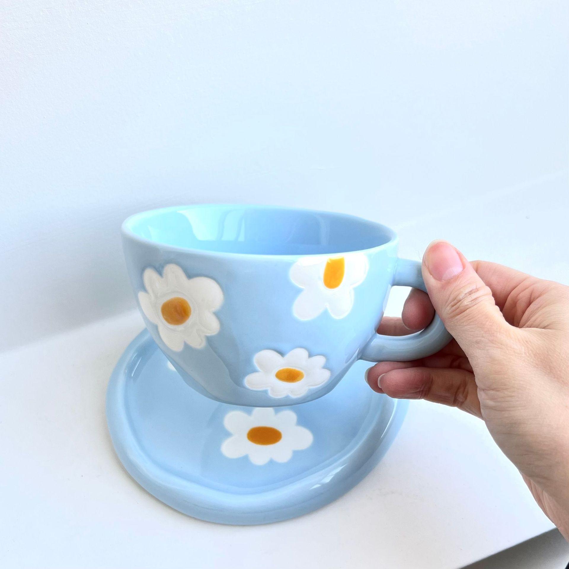 Super Cute Egg Flower Hand-Painted Ceramic Coffee Cup And Saucer Set, High-Value Latte Latte Flower Cup, Water Cup With Tray. 250ml
Super Cute Egg Flower Hand-Painted Ceramic Coffee Cup And Saucer Set, High-Value Latte Latte Flower Cup, Water Cup With Tray. 250ml