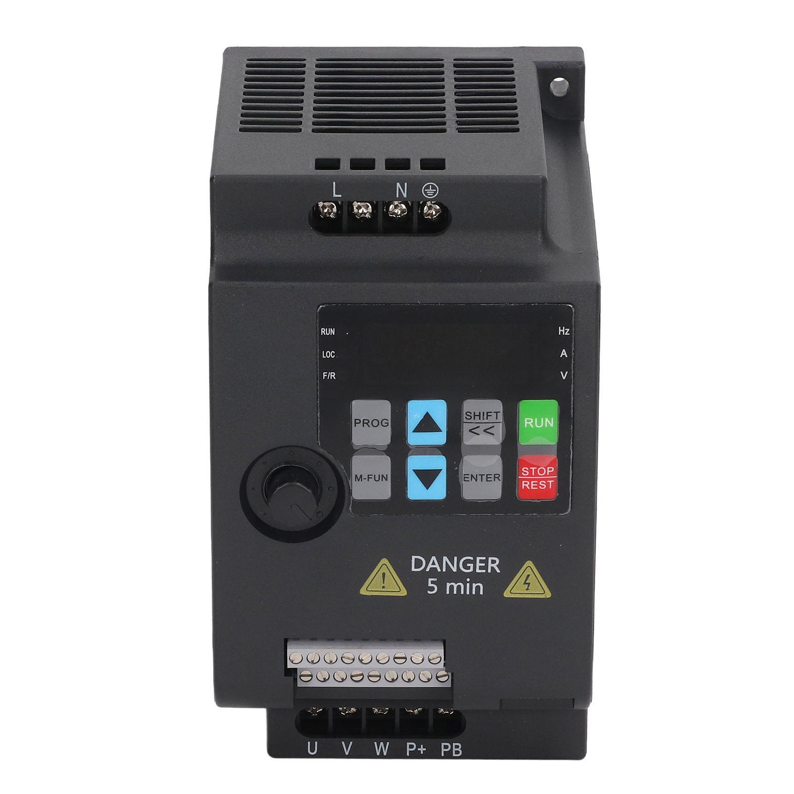 Variable Frequency Drive 0.75KW Motor Controller Frequency Inverter Single Phase AC220V Input 3 Phase AC0‑220V Output
Variable Frequency Drive 0.75KW Motor Controller Frequency Inverter Single Phase AC220V Input 3 Phase AC0‑220V Output