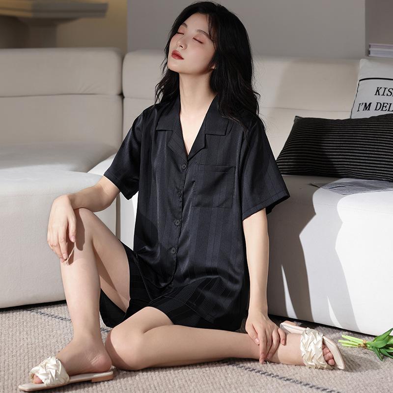 Ice silk pajamas women s summer thin short-sleeved shorts high-end simulation silk suit summer black loungewear m recommend 40-50kg
Ice silk pajamas women s summer thin short-sleeved shorts high-end simulation silk suit summer black loungewear m recommend 40-50kg