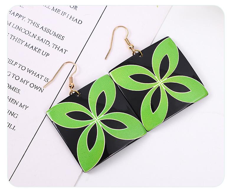 Винтажные квадратные четырехлистные цветочные этнические серьги геометрические высококачественные женские трендовые летние серьги ювелирные изделия
Винтажные квадратные четырехлистные цветочные этнические серьги геометрические высококачественные женские трендовые летние серьги ювелирные изделия