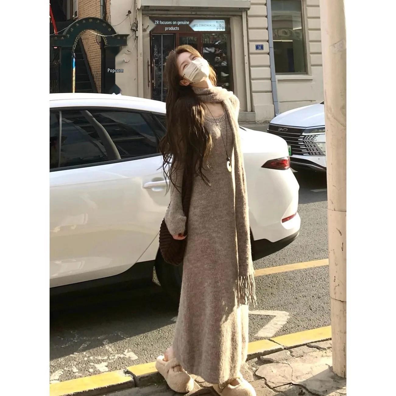 Women s French Green U-Neck Long-Sleeve Knitted Dress with Scarf - Slim Fit for Autumn/Winter One Size
Women s French Green U-Neck Long-Sleeve Knitted Dress with Scarf - Slim Fit for Autumn/Winter One Size