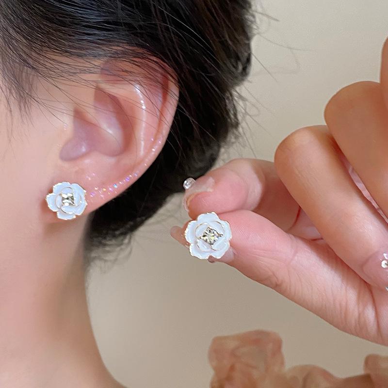 Camellia Zircon Stud Dangle Earrings - Fresh, Sweet, Unique, High-End French Style Jewelry
Camellia Zircon Stud Dangle Earrings - Fresh, Sweet, Unique, High-End French Style Jewelry