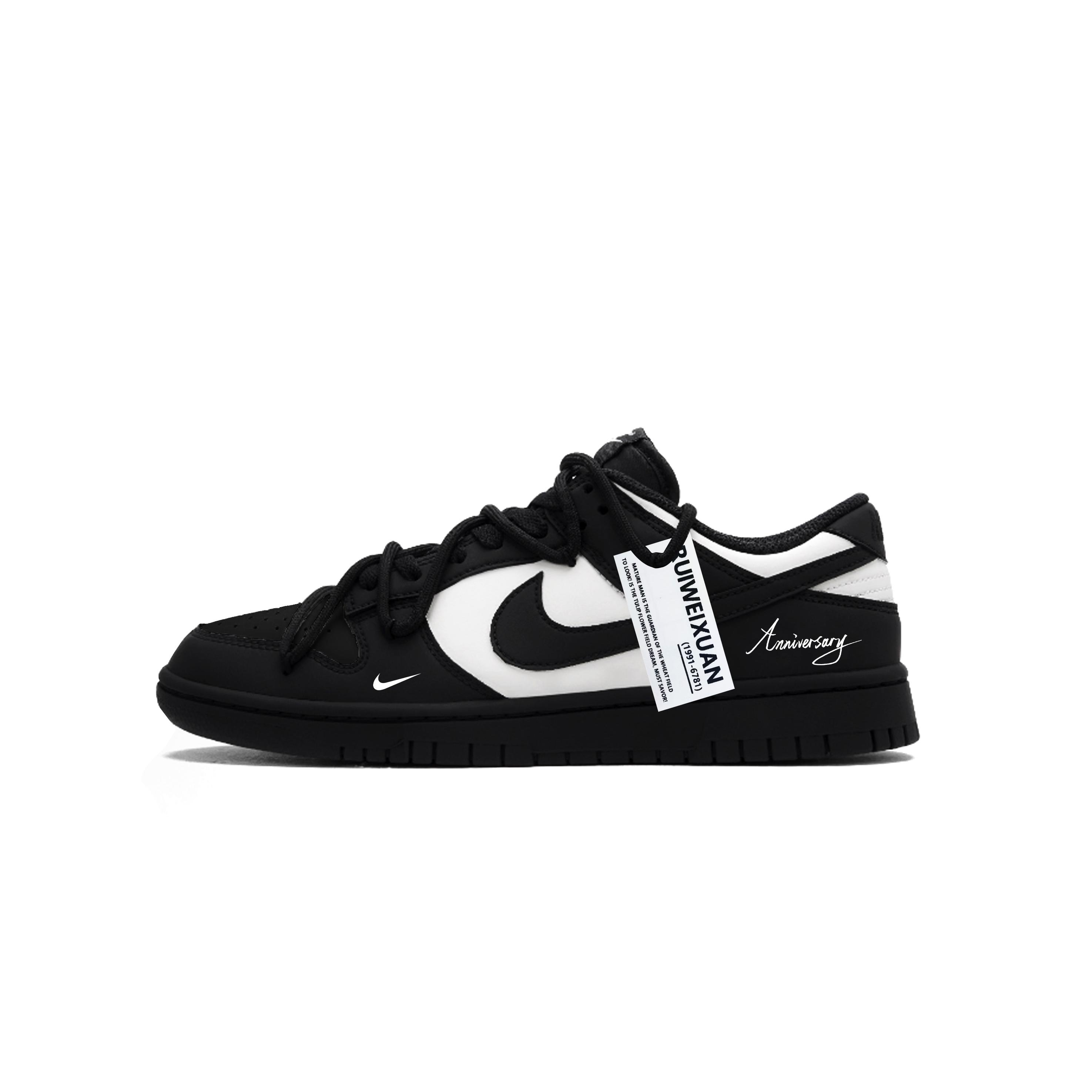 Nike Dunk Gothic Низькі Скейтбордичні Кросівки Унісекс Чорно-Білі HV5980-231(Команда619-) 44
Nike Dunk Gothic Низькі Скейтбордичні Кросівки Унісекс Чорно-Білі HV5980-231(Команда619-) 44
