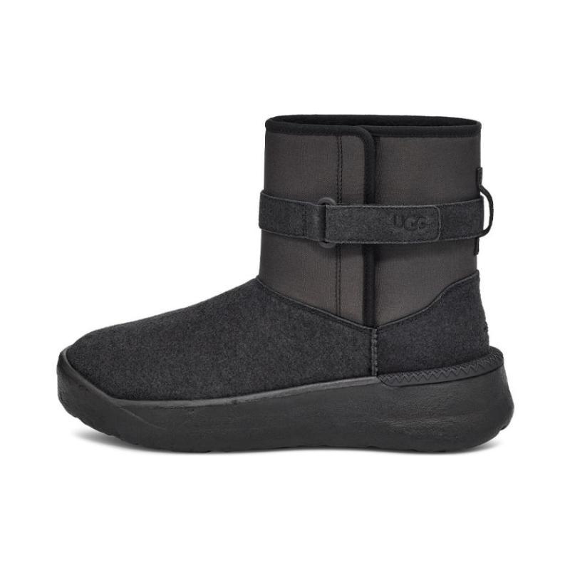 UGG Classic S Boot Black Sneakers 1135695-BLK 37 чорний
UGG Classic S Boot Black Sneakers 1135695-BLK 37 чорний