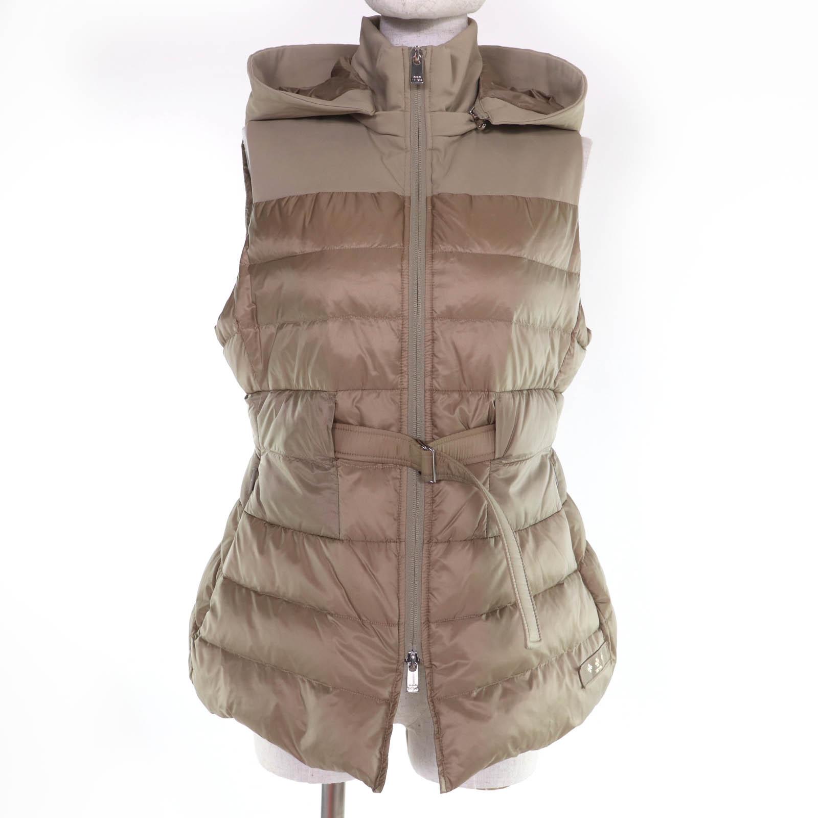Excellent TATRAS Down vest PANTELLERIA Belt and hood included beige LTK19S4201 Used
Excellent TATRAS Down vest PANTELLERIA Belt and hood included beige LTK19S4201 Used
