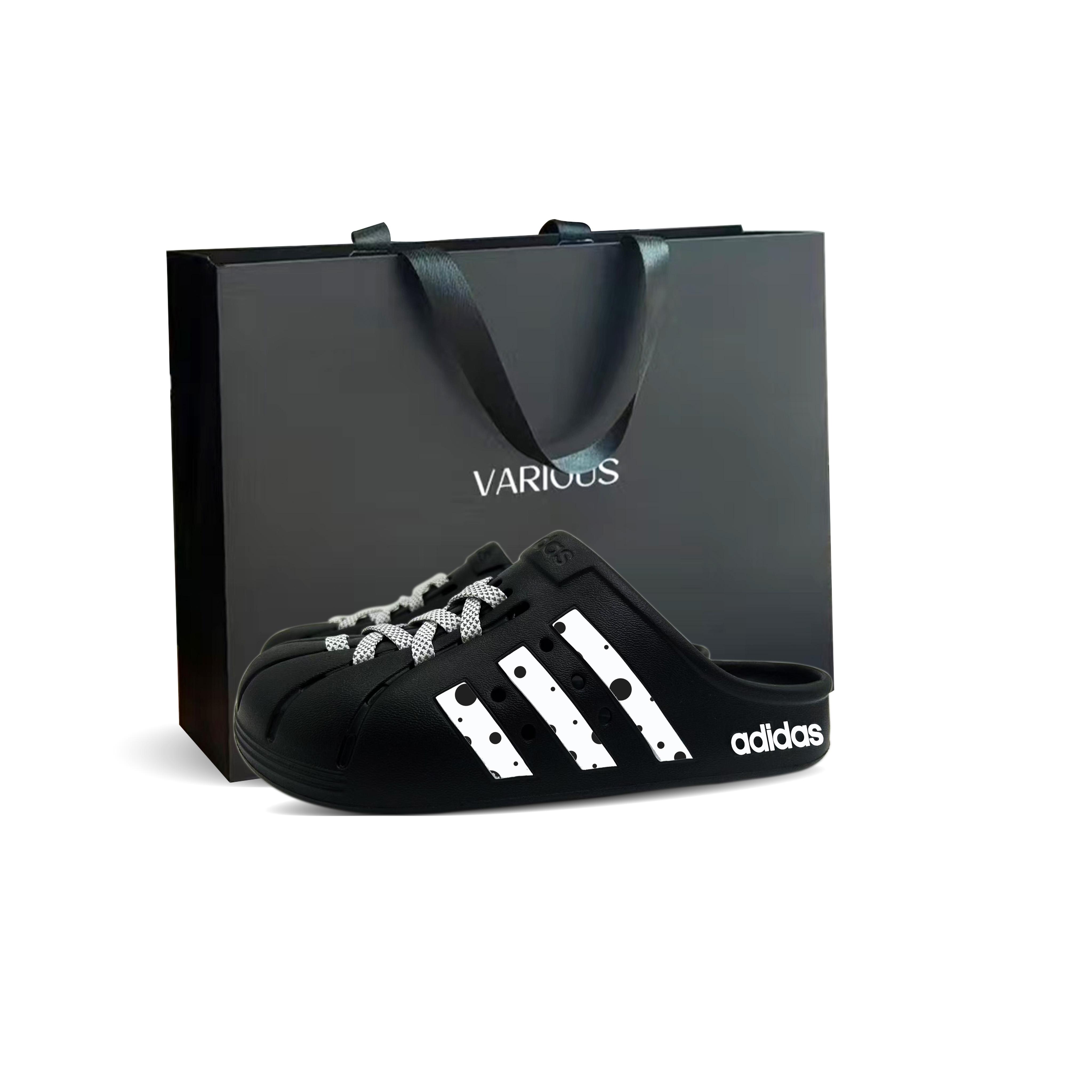Адідас ADILETTE CLOGS Унісекс Чорні JH9848(Команда697-) 43
Адідас ADILETTE CLOGS Унісекс Чорні JH9848(Команда697-) 43