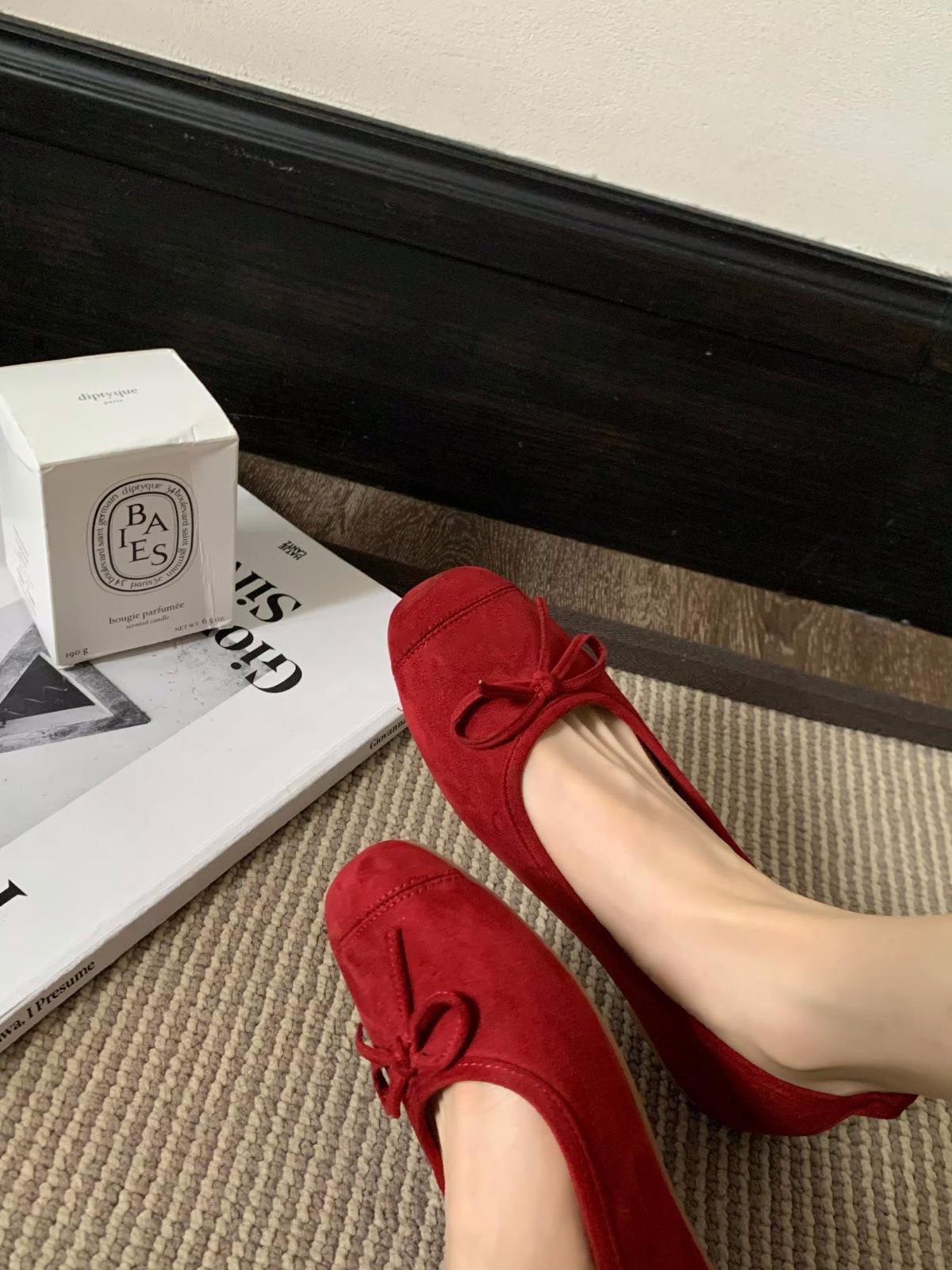 Модные кожаные балетки с мягкой подошвой и бантом-бабочкой для женских соло, балетки в балетном стиле для женской обуви 40 красный
Модные кожаные балетки с мягкой подошвой и бантом-бабочкой для женских соло, балетки в балетном стиле для женской обуви 40 красный