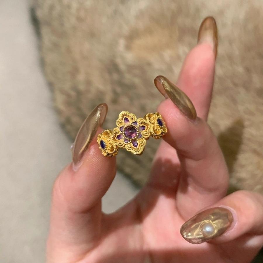 Amethyst hollow pink enamel ring female retro court lace stacked ring
Amethyst hollow pink enamel ring female retro court lace stacked ring