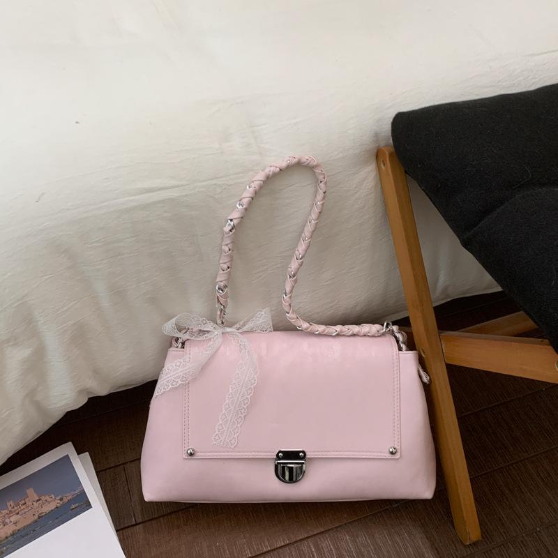Trendy Spring Versatile Crossbody Bags Casual and Simple Commuting Bag for Women Stylish Shoulder Bags with Chain Large Capacity
Trendy Spring Versatile Crossbody Bags Casual and Simple Commuting Bag for Women Stylish Shoulder Bags with Chain Large Capacity