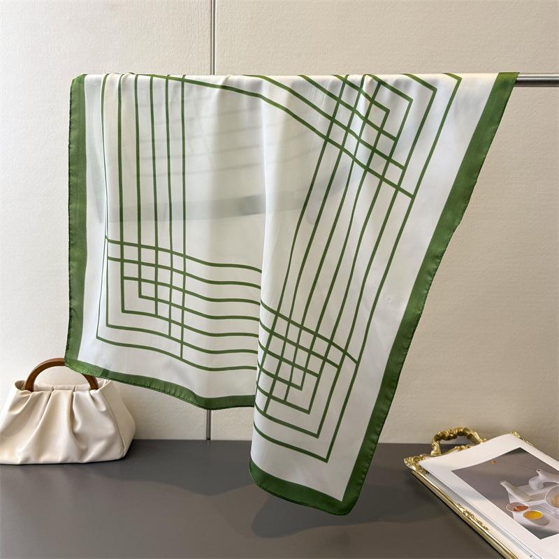 Luxury Brand 2026 Print Shawl Square Scarf for Women Wraps Neckerchief Female Hair Bands Ribbon Headband Bandana 70x70CM
Luxury Brand 2026 Print Shawl Square Scarf for Women Wraps Neckerchief Female Hair Bands Ribbon Headband Bandana 70x70CM