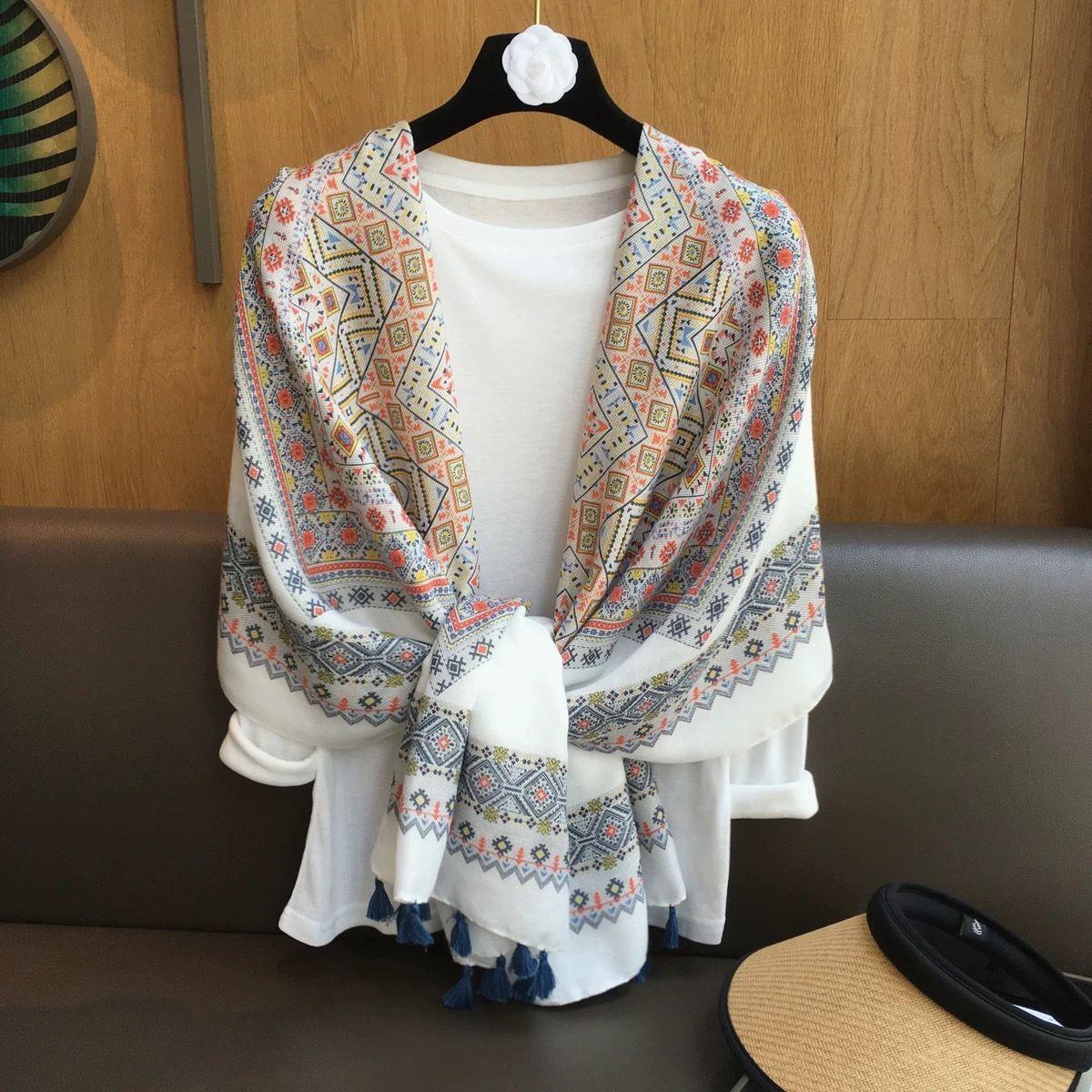 Summer Sunscreen Silk Scarf Women s Cotton and Linen Scarf Fashion Fringed Thin Shawl Classic Women s Casual Shawl, Ethnic Print with Durable Fabric 190×90cm
Summer Sunscreen Silk Scarf Women s Cotton and Linen Scarf Fashion Fringed Thin Shawl Classic Women s Casual Shawl, Ethnic Print with Durable Fabric 190×90cm