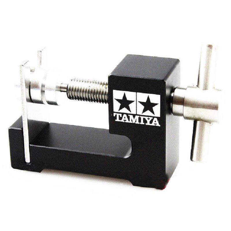 Набір інструментів Tamiya 4WD для зміни шин та зняття коліс
Набір інструментів Tamiya 4WD для зміни шин та зняття коліс