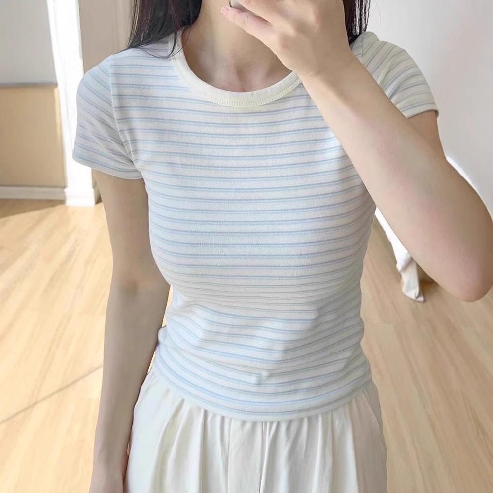 Women s Petite Slim Fit Blue & White Striped Short-Sleeve T-Shirt - Summer Extra Large
Women s Petite Slim Fit Blue & White Striped Short-Sleeve T-Shirt - Summer Extra Large