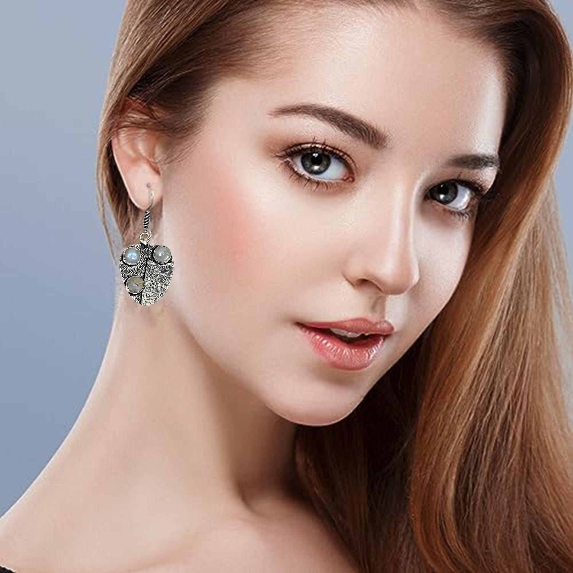 Серьги из серебра 925 пробы с лунным камнем, стерлинговые ювелирные изделия, радужная серьга, натуральный драгоценный камень
Серьги из серебра 925 пробы с лунным камнем, стерлинговые ювелирные изделия, радужная серьга, натуральный драгоценный камень