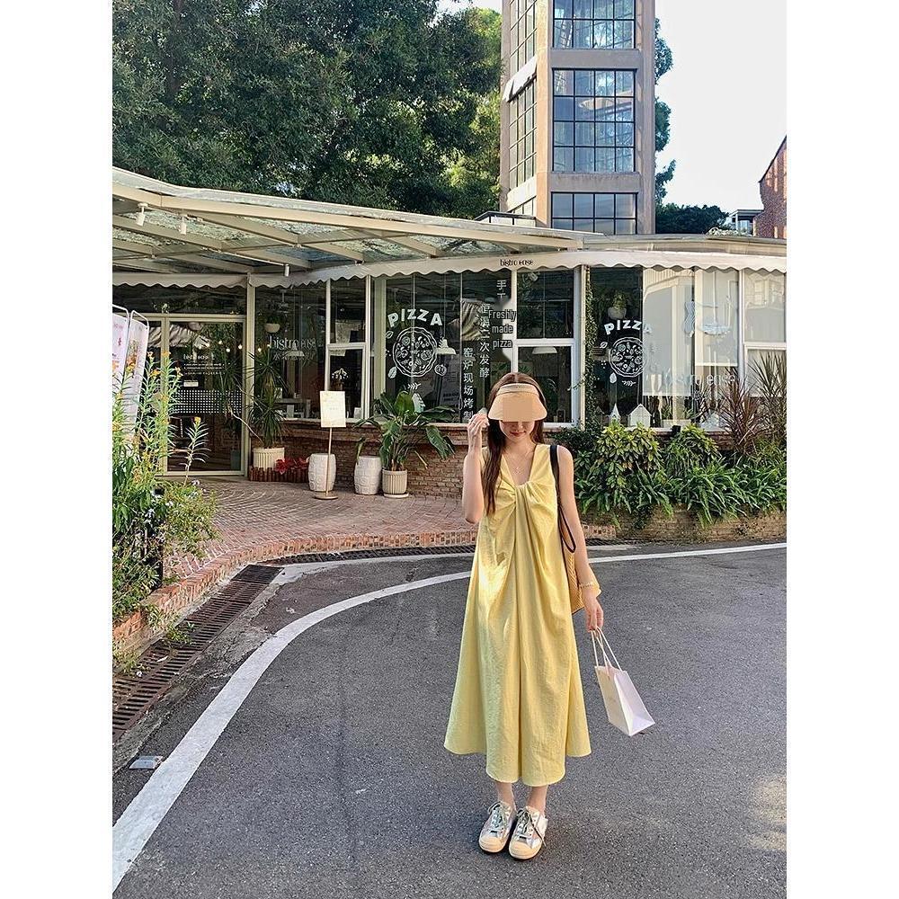 Korean Style Slimming A-Line Sleeveless V-Neck Vest Dress - Reversible & Stylish L (recommended for 100-110 jin)
Korean Style Slimming A-Line Sleeveless V-Neck Vest Dress - Reversible & Stylish L (recommended for 100-110 jin)