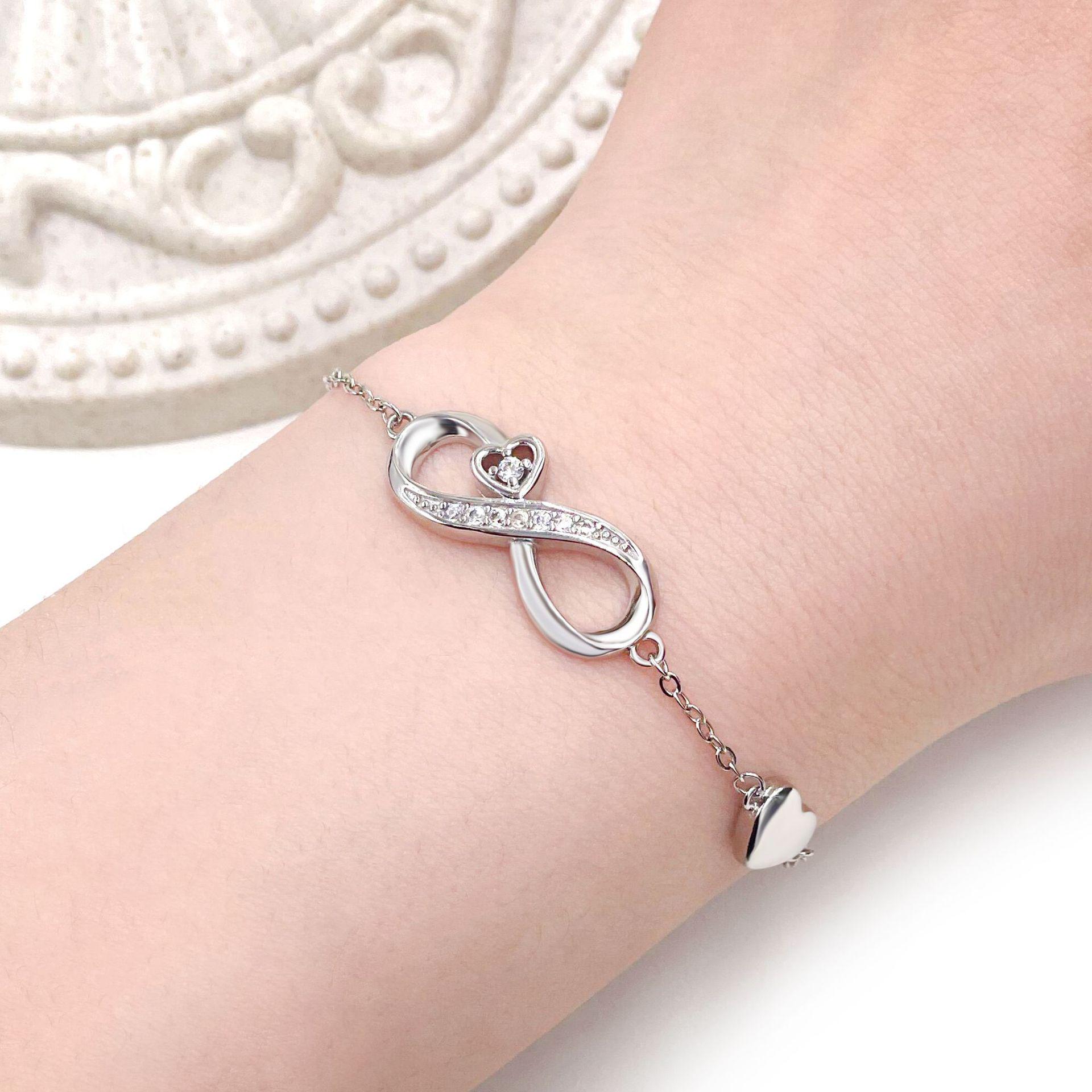 European & American Style Infinity Symbol Zircon Heart Bracelet: Niche Luxury Gift for Her
European & American Style Infinity Symbol Zircon Heart Bracelet: Niche Luxury Gift for Her