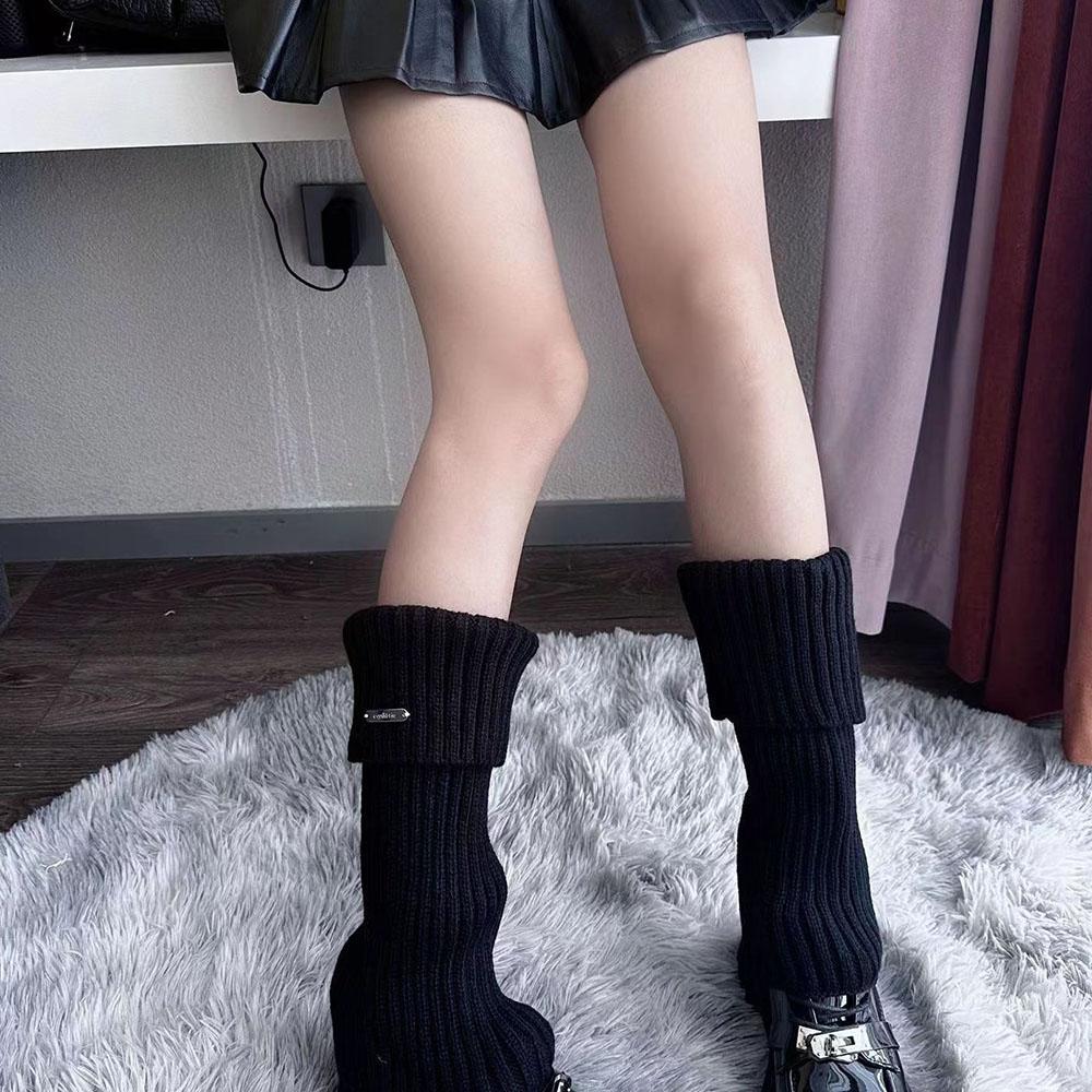 1 Pair White Black Women Pleated Pile Metal Tags Socks Japanese Style Lolita Girls Autumn Winter Loose Striped Ankle Socks One Size
1 Pair White Black Women Pleated Pile Metal Tags Socks Japanese Style Lolita Girls Autumn Winter Loose Striped Ankle Socks One Size