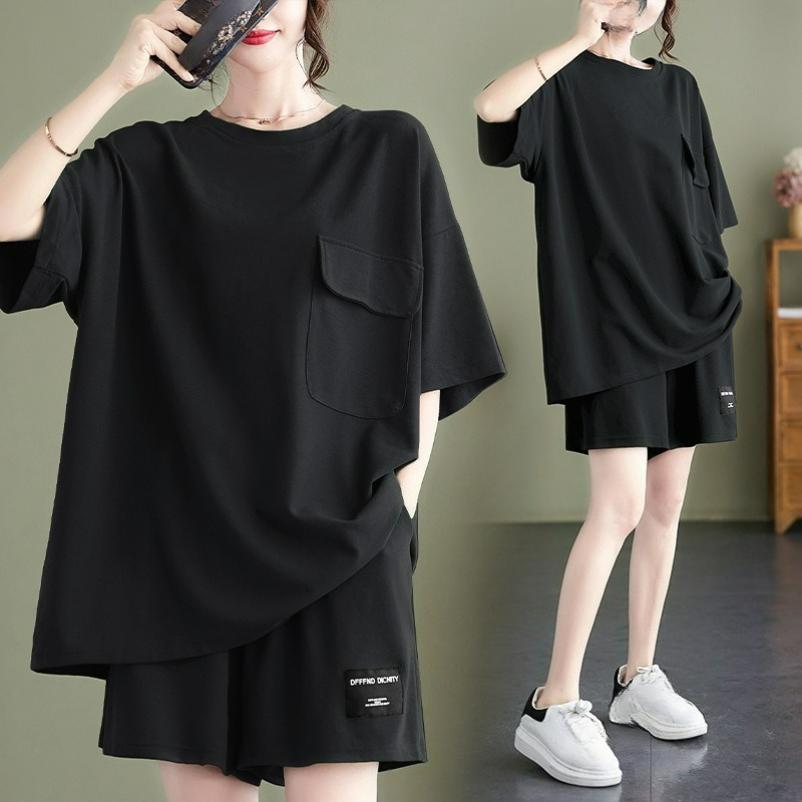 Short-sleeved Suit Women s Fashion Style Large Size Casual Fat Mm Pocket Design Sense of Thin Shorts Two-piece Suit Women 4XL чорний
Short-sleeved Suit Women s Fashion Style Large Size Casual Fat Mm Pocket Design Sense of Thin Shorts Two-piece Suit Women 4XL чорний