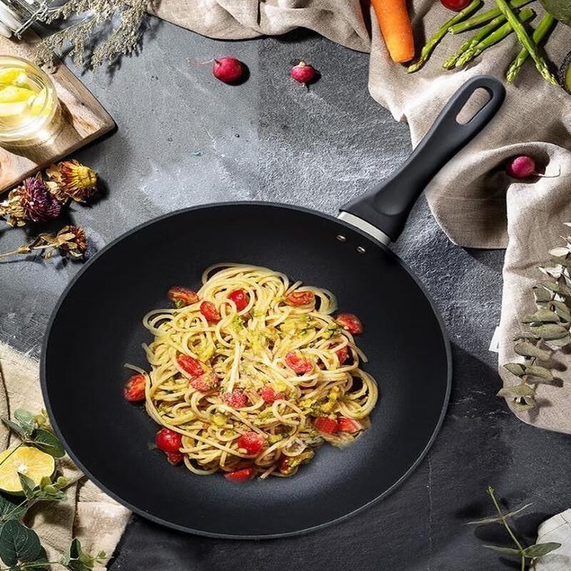 Zwilling Motion L 30cm Non-stick Wok
Zwilling Motion L 30cm Non-stick Wok