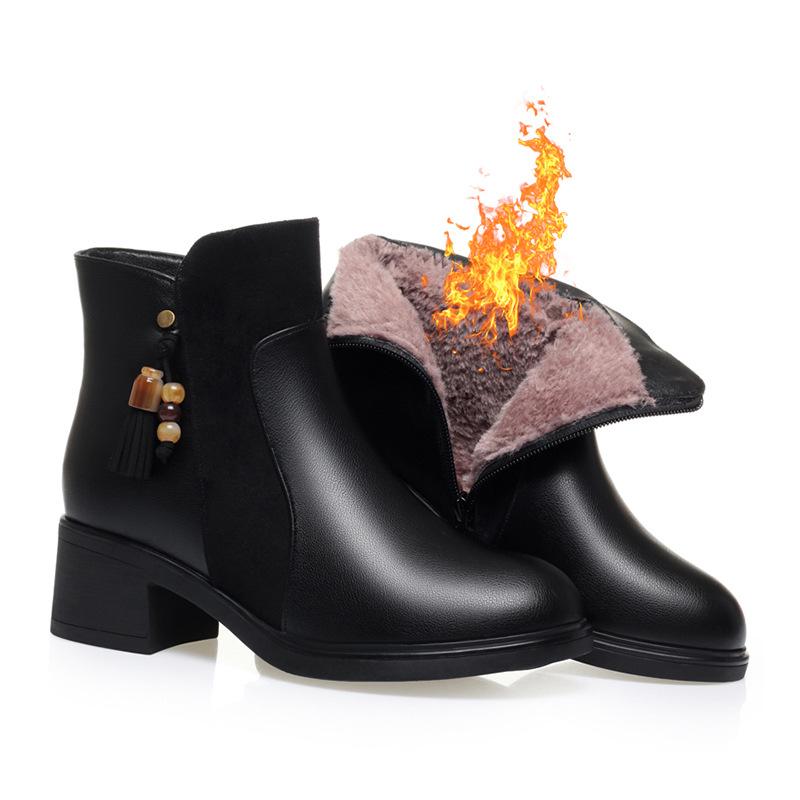 Versatile Chunky Heel Soft Leather Cotton Shoes for Middle-aged Women, Autumn and Winter Leather Shoes with Fleece Lining for Warmth, Short Boots 35 чёрный
Versatile Chunky Heel Soft Leather Cotton Shoes for Middle-aged Women, Autumn and Winter Leather Shoes with Fleece Lining for Warmth, Short Boots 35 чёрный
