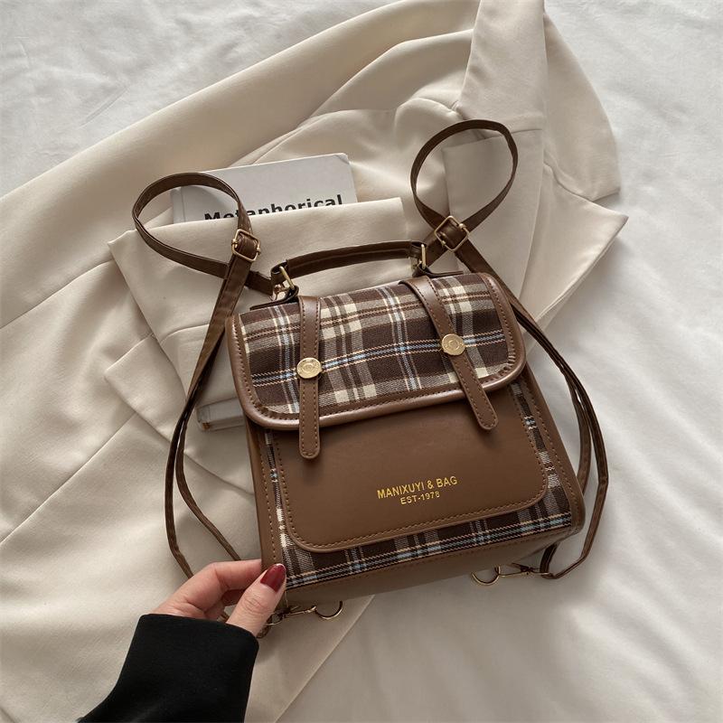 Retro contrasting color fashion student bag 2025 new trend casual backpack plaid trend texture foreign style women s bag
Retro contrasting color fashion student bag 2025 new trend casual backpack plaid trend texture foreign style women s bag