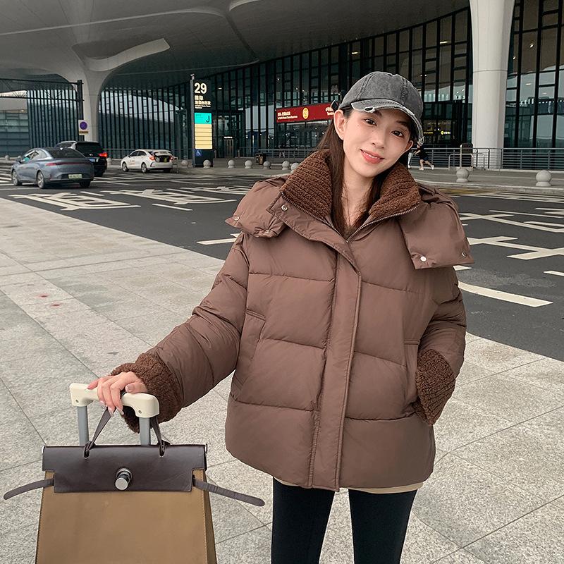 Женская зимняя куртка 2025 года, новая маленькая утолщенная стеганая куртка с отделкой из овечьей шерсти 2XL темно-коричневого
Женская зимняя куртка 2025 года, новая маленькая утолщенная стеганая куртка с отделкой из овечьей шерсти 2XL темно-коричневого