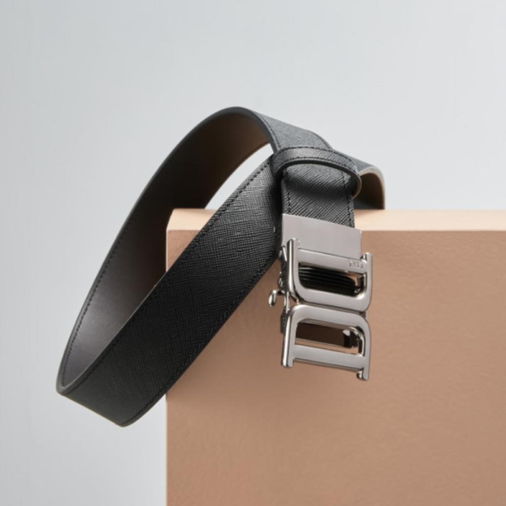 Daks Black Leather Auto Belt Dd Metallic Buckle Dbbe3e087 Single option
Daks Black Leather Auto Belt Dd Metallic Buckle Dbbe3e087 Single option