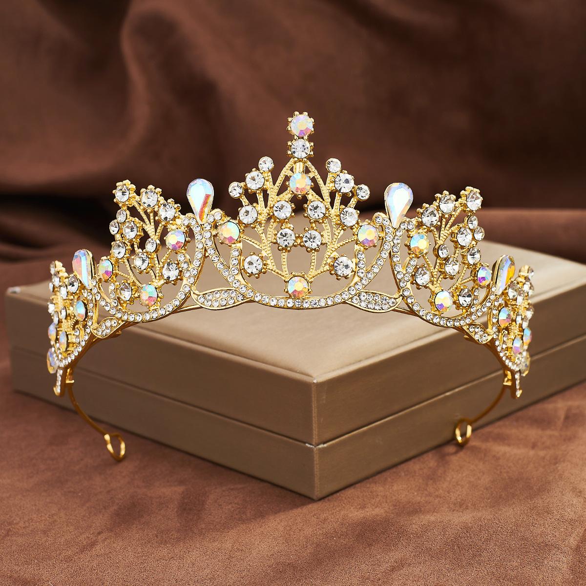 Корона невесты Головной убор с бриллиантами в виде капель воды Барокко Взрослая Принцесса Корона для конкурса красоты Свадебное марлевое украшение для волос Новый стиль
Корона невесты Головной убор с бриллиантами в виде капель воды Барокко Взрослая Принцесса Корона для конкурса красоты Свадебное марлевое украшение для волос Новый стиль