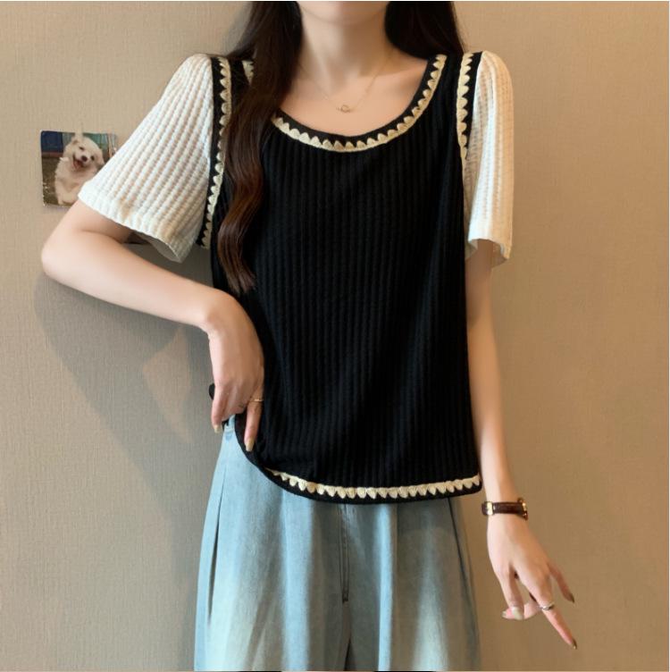 Женский вязаный свитер из двух частей больших размеров с большим воротником и короткими рукавами черного контрастного цвета на лето XL чёрный
Женский вязаный свитер из двух частей больших размеров с большим воротником и короткими рукавами черного контрастного цвета на лето XL чёрный