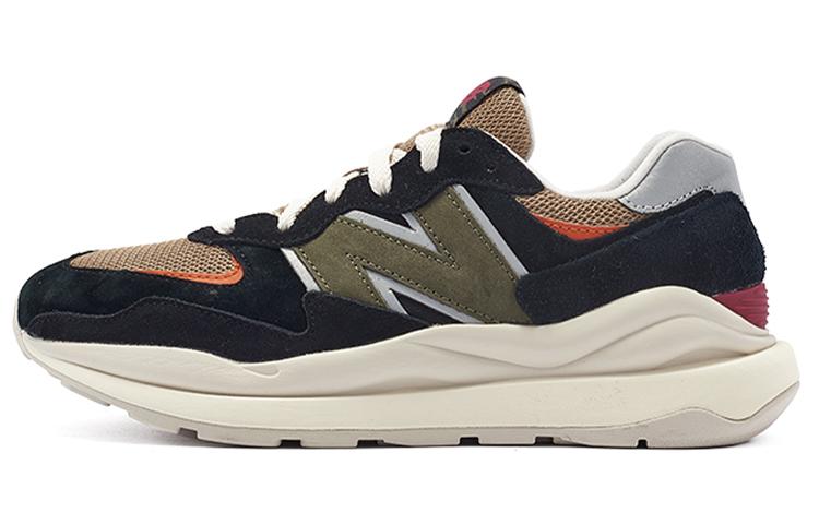 57/40 New Balance Lunar New Year - Black Poppy U5740CNB 37
57/40 New Balance Lunar New Year - Black Poppy U5740CNB 37