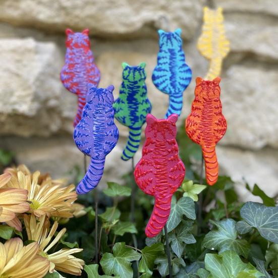 Cat Garden Stake Resin Cat with Metal Ground Insert Stake Colorful Cat Stake for Flower Beds Yard Art Flower Pot фіолетовий
Cat Garden Stake Resin Cat with Metal Ground Insert Stake Colorful Cat Stake for Flower Beds Yard Art Flower Pot фіолетовий