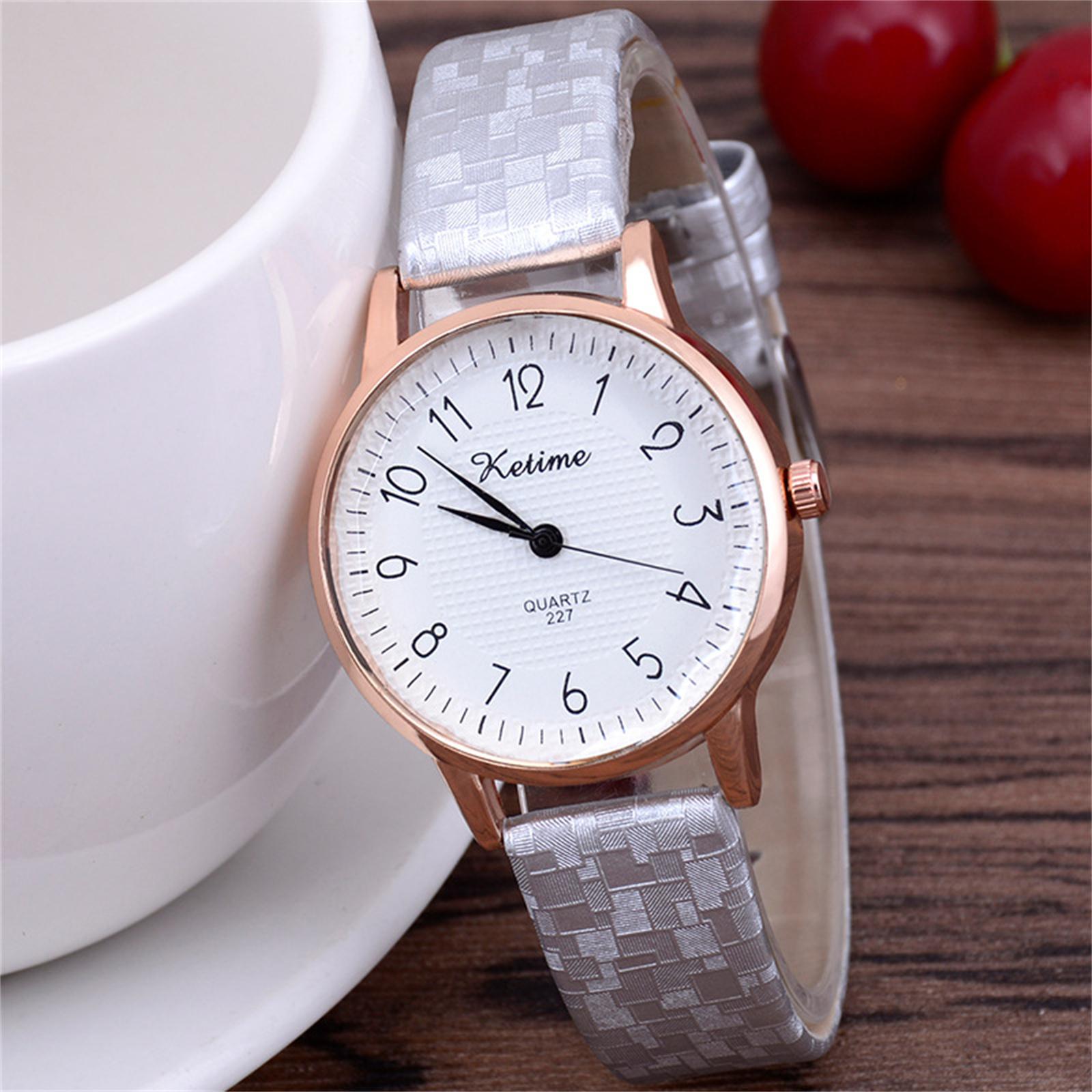 Женские модные кожаные часы One Size
Женские модные кожаные часы One Size