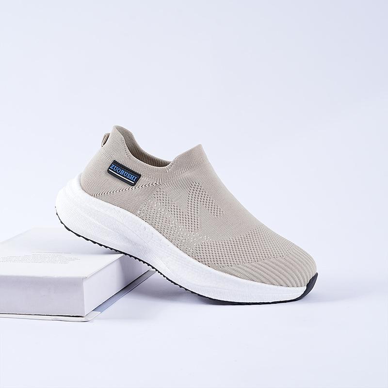 Lazy fly-woven mesh shoes sports breathable lightweight cloth shoes soft-soled casual shoes 44 хакі
Lazy fly-woven mesh shoes sports breathable lightweight cloth shoes soft-soled casual shoes 44 хакі