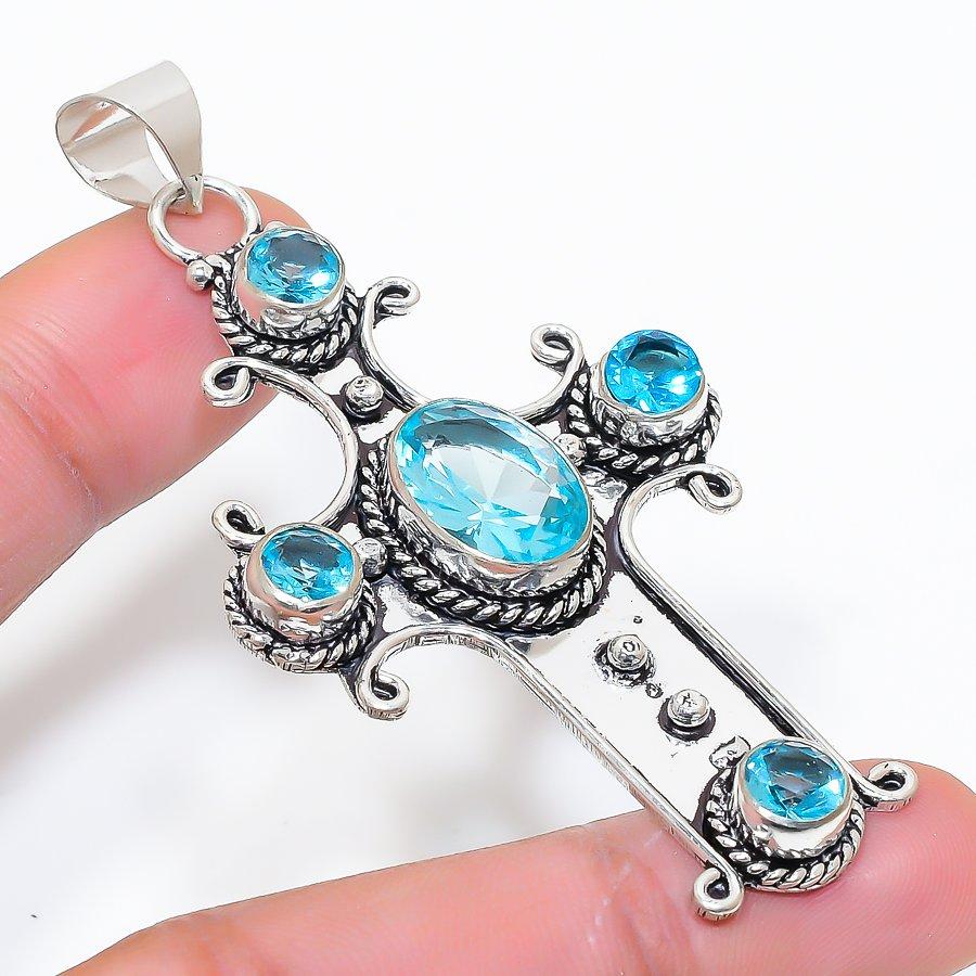 Подвеска ручной работы в этническом стиле с крестом, швейцарским синим топазом и драгоценным камнем, 2,80 дюйма, SR-10292
Подвеска ручной работы в этническом стиле с крестом, швейцарским синим топазом и драгоценным камнем, 2,80 дюйма, SR-10292