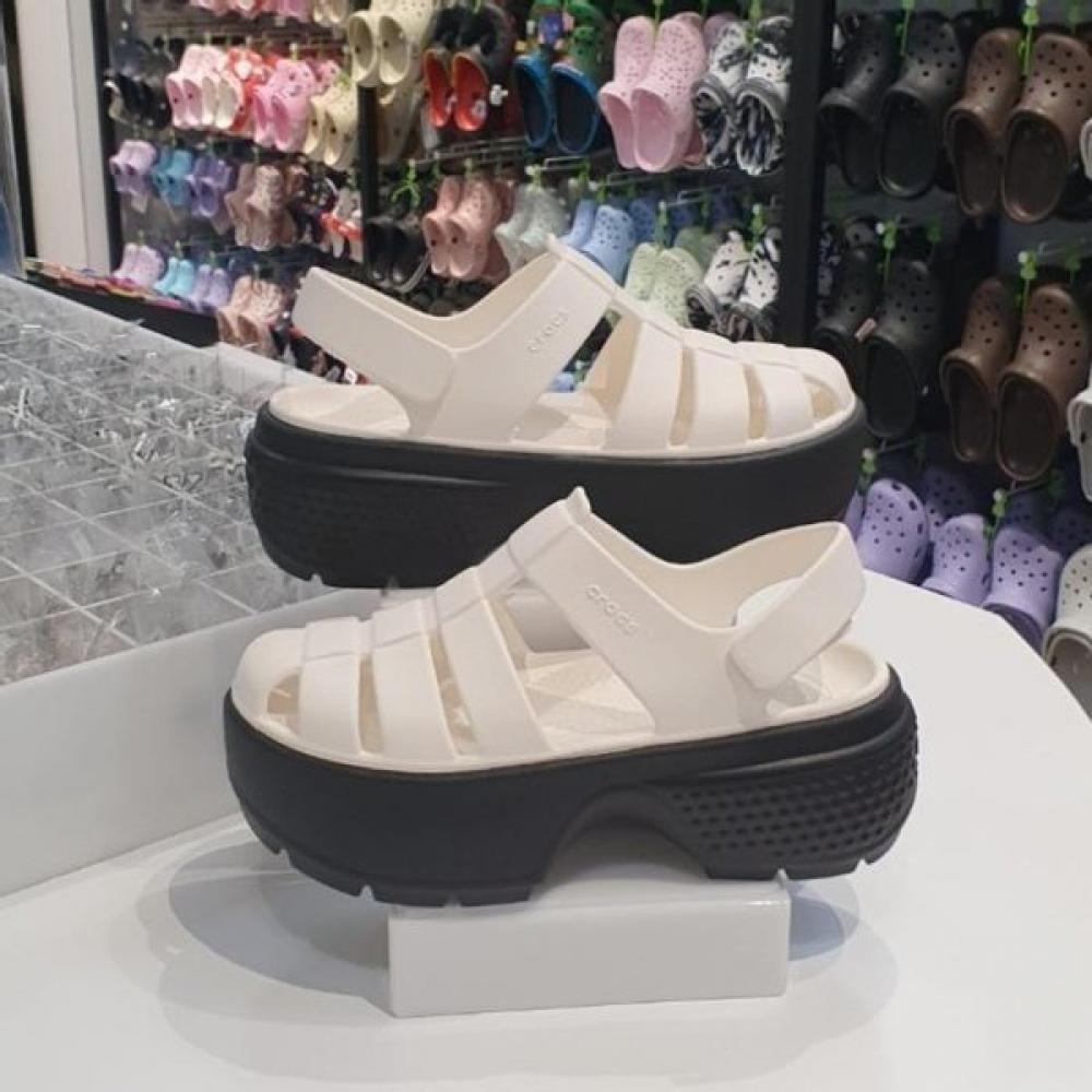 Crocs Hc06 Stomp Fisherman Sandals Stomp Fisherman Sandals 209938 0wv White/M3W5 (220)
Crocs Hc06 Stomp Fisherman Sandals Stomp Fisherman Sandals 209938 0wv White/M3W5 (220)