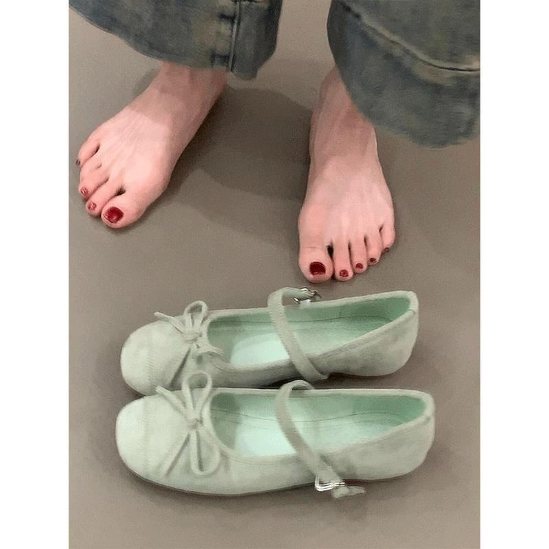Temperament bow with single shoes women s spring and autumn soft-soled flat-soled grandma shoes Doudou ladyshoes 35
Temperament bow with single shoes women s spring and autumn soft-soled flat-soled grandma shoes Doudou ladyshoes 35