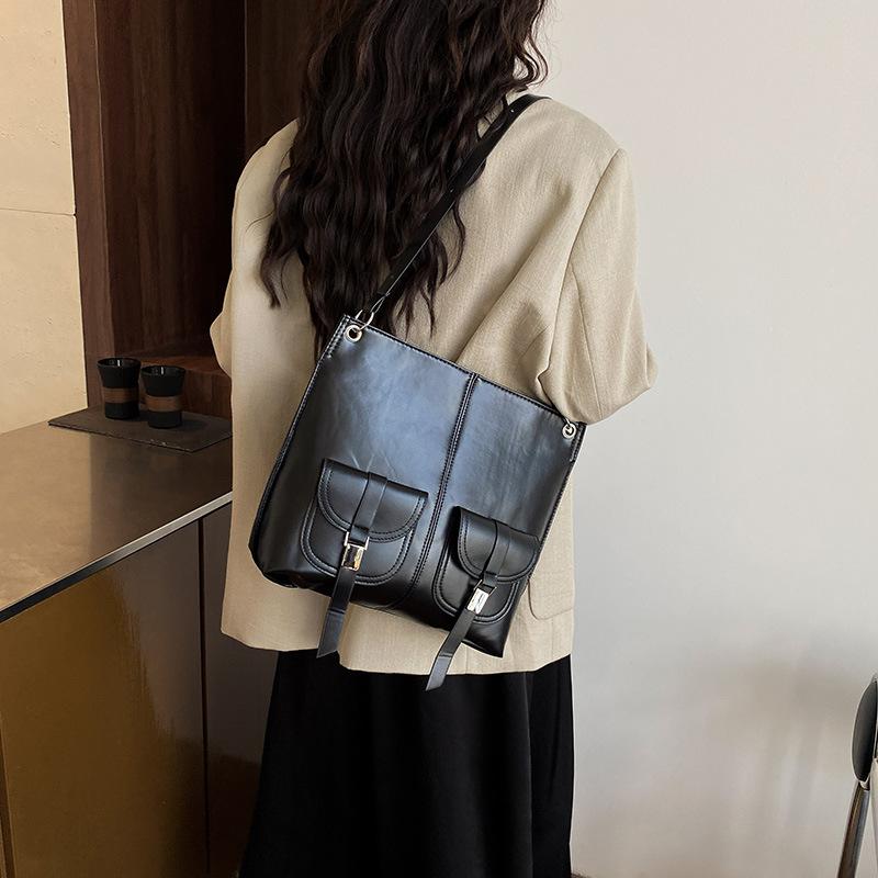 Solid color new retro locomotive casual fashion relaxation personality crossbody shoulder underarm bag woman срібний
Solid color new retro locomotive casual fashion relaxation personality crossbody shoulder underarm bag woman срібний