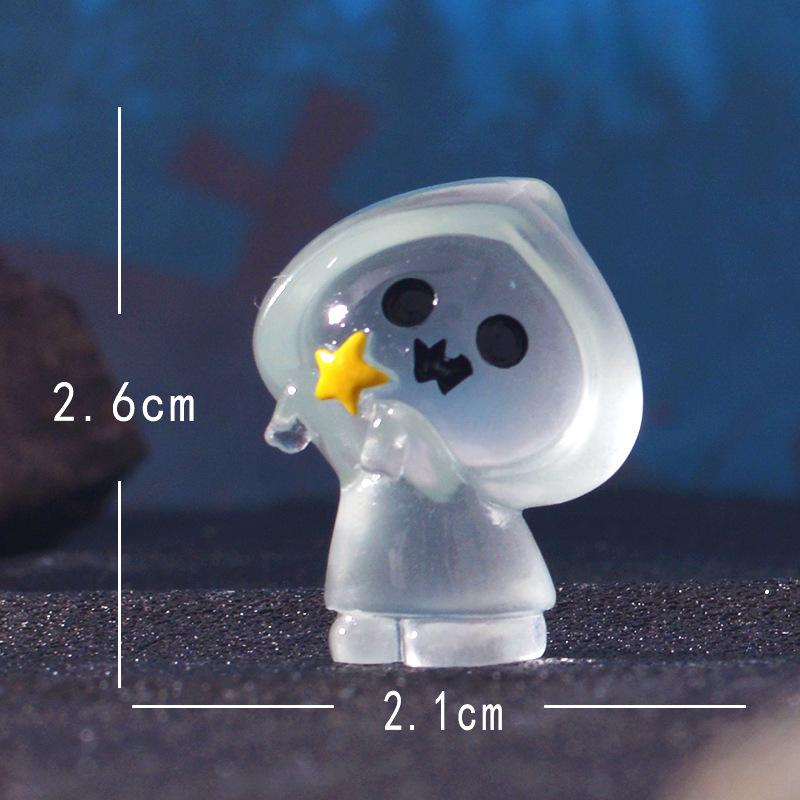 Кукла на Хэллоуин Привидение Светящееся в темноте Садовое Маленькое УкрашениеМаленький Аксессуар для Украшения Центральной Консоли Автомобиля Star Ghost
Кукла на Хэллоуин Привидение Светящееся в темноте Садовое Маленькое УкрашениеМаленький Аксессуар для Украшения Центральной Консоли Автомобиля Star Ghost