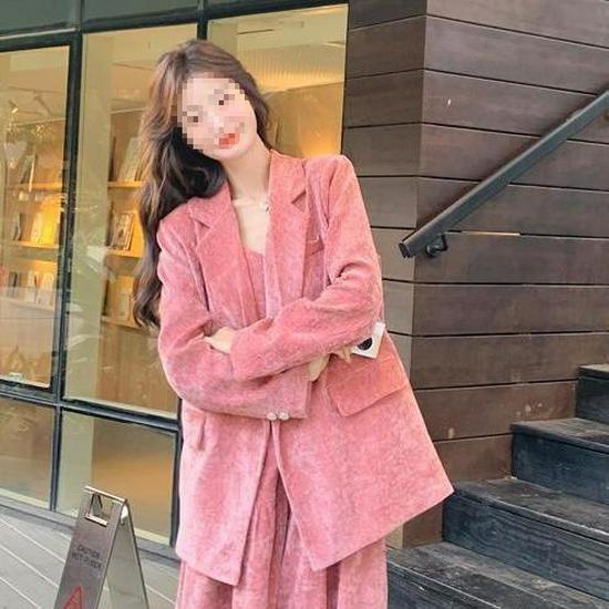 Pink Miss Suit: Spring Fashion Camisole Dress Set in Solid Cashmere - Age-Reducing and Stylish M (Under 105 jin)
Pink Miss Suit: Spring Fashion Camisole Dress Set in Solid Cashmere - Age-Reducing and Stylish M (Under 105 jin)