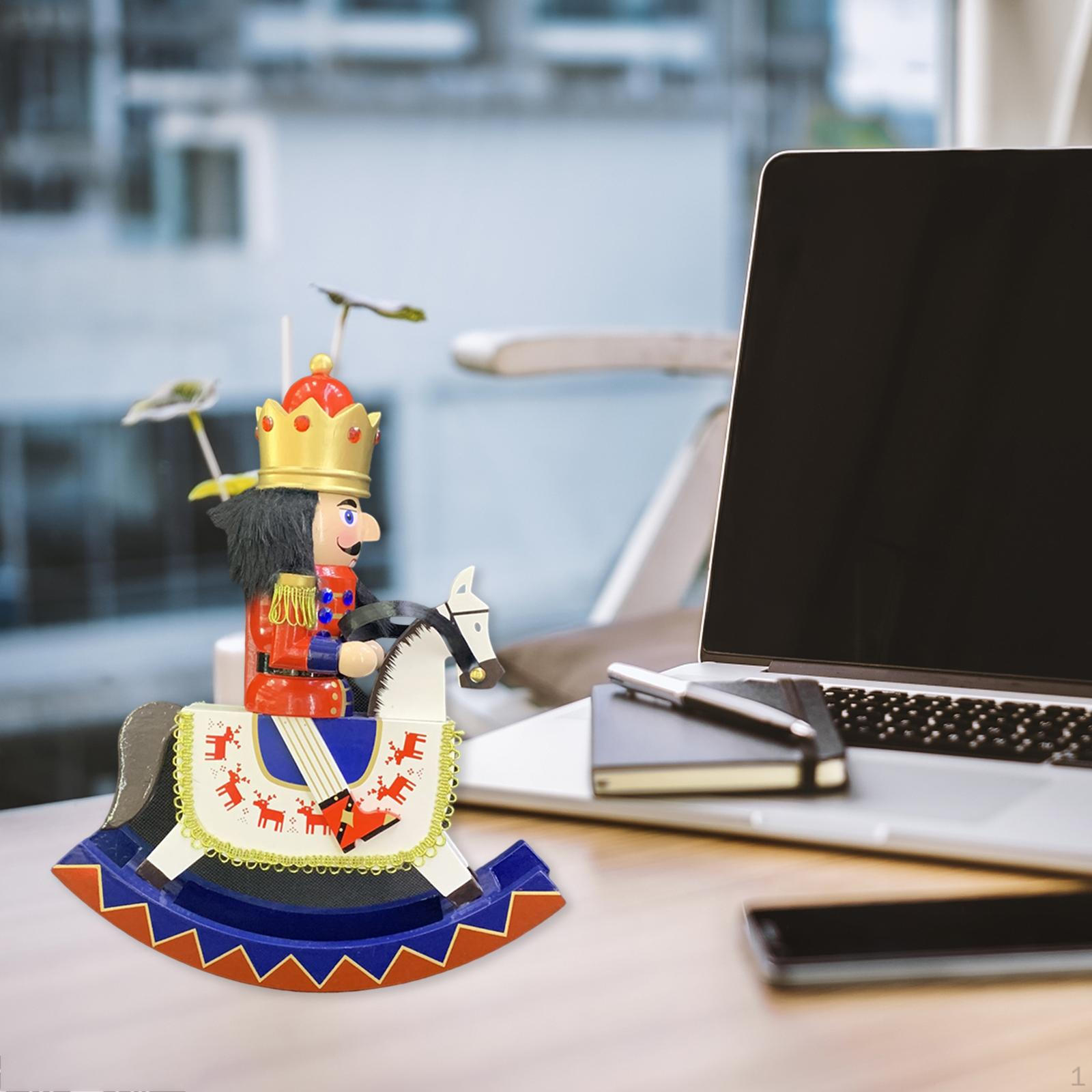 Рождественская деревянная фигурка Щелкунчика, лошадка-качалка, украшения, традиционные игрушечные украшения King
Рождественская деревянная фигурка Щелкунчика, лошадка-качалка, украшения, традиционные игрушечные украшения King