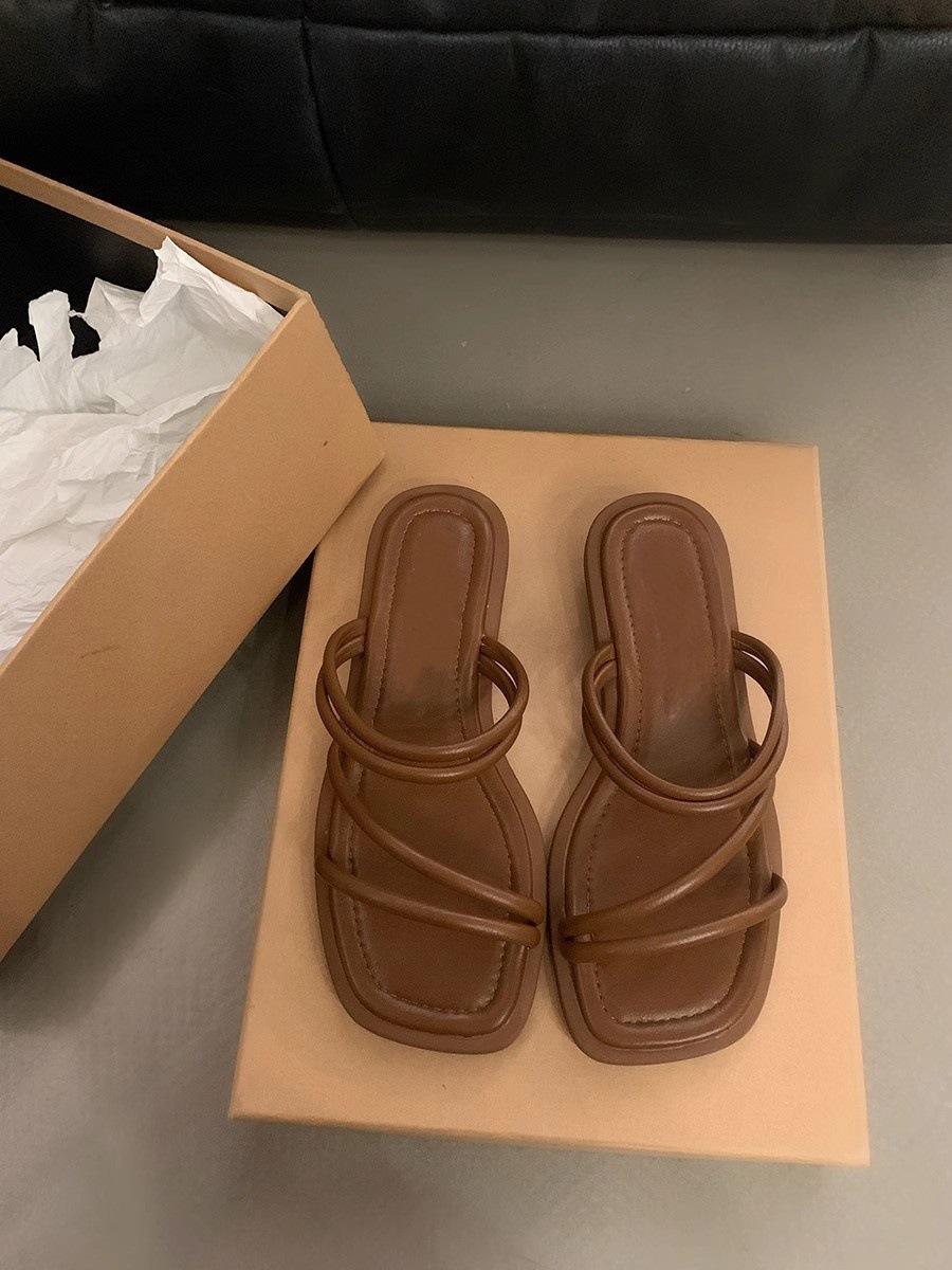 Две носить вечерние сандалии женские 2025 новые тонкий ремешок фея нежный толстый каблук шлепанцы летняя носка 35 коричневый
Две носить вечерние сандалии женские 2025 новые тонкий ремешок фея нежный толстый каблук шлепанцы летняя носка 35 коричневый